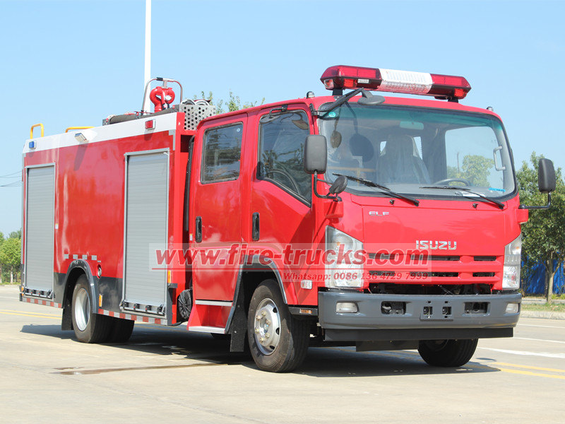 ISUZU NPR firefighting truck