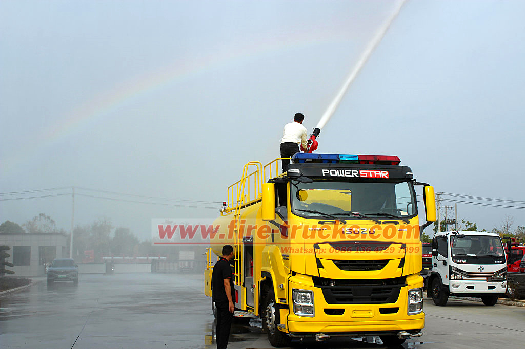 Dubai Isuzu giga 12,000L Yellow Fire Trucks