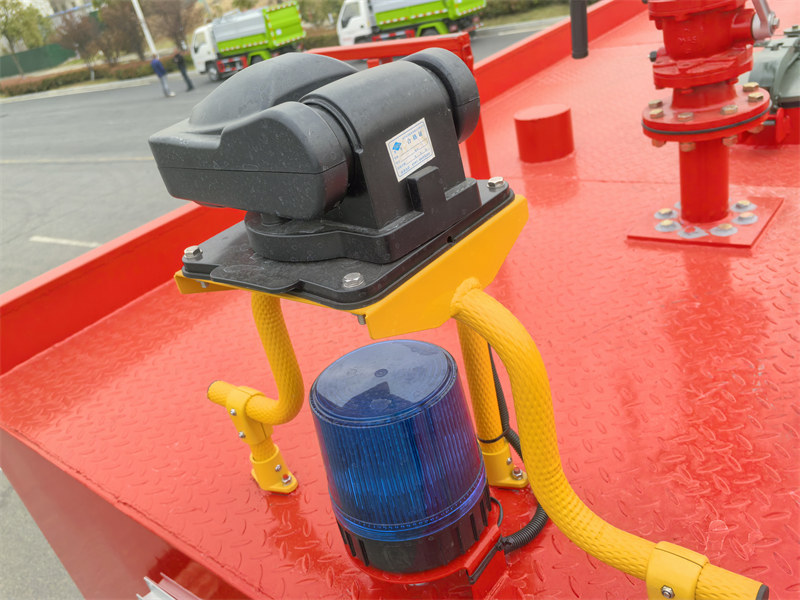 Isuzu fire tender rear searching light