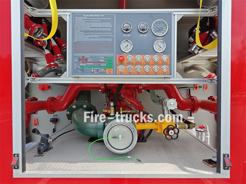 isuzu FVR wate foam fire fighting vehicle