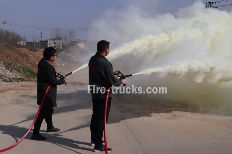 ISUZU GIGA Urban Fire Rescue Dry Powder Foam Fire Engine ISUZU GIGA Urban Fire Rescue Dry Powder Foam Fire Engine