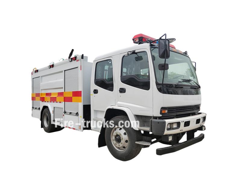 ISUZU GIGA 6000L foam water fire truck