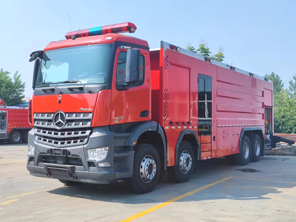 Camión de bomberos de espuma pesada Benz Actros de 580 hp de Arabia Saudita