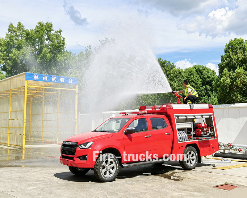 ISUZU 4x4 Drive Emergency Fire Pickup